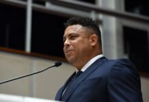 Ronaldo diz que SAF é única saída para o Corinthians e afirma ter interesse em investir