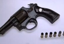 Mulher escuta barulho na madrugada e encontra revólver jogado no quintal em Birigui