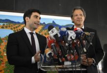 BC sobe taxa de juros pela 7ª vez seguida, para 15% ao ano, maior patamar em quase duas décadas