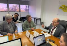 Jorge Seba e Carlão se reúnem com DER para cobrar pavimentação da Estrada do Porto Seco