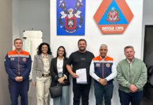 Deputado Carlão Pignatari acompanha prefeito de Pontes Gestal em reunião na Defesa Civil em SP