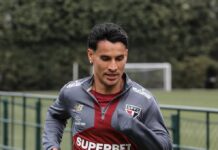 Lucas Moura e Ferreira vão ao gramado e continuam em transição física