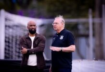 Stabile diz que Corinthians busca reforços com custo baixo e alta qualidade, mas admite: “É difícil”