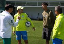Palmeiras treina para volta do Brasileiro com visita de Vitor Reis
