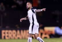 Maycon joga por 16 minutos, sente dores e vira preocupação no Corinthians para clássico