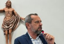 Câmara aprova projeto que garante informação sobre entrega voluntária de filhos para adoção