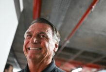 “Não tenho nada com isso”, diz Bolsonaro sobre sanções dos EUA a Moraes