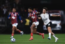 Garro lamenta momento do Corinthians: “Futebol é dentro e também fora do campo”