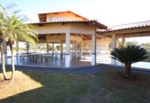 Criança é levada para pronto-socorro após ingerir cocaína achada em pino na rua