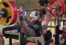 Concha Acústica recebe estreantes de powerlifting neste sábado