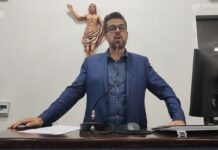 Dr. Leandro detona presidência e critica tradição austera da Câmara