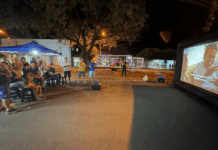 Cinema sob as estrelas: Fic Votu leva filmes votuporanguenses a bairros da cidade