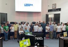 Alunos da Apae visitam a Câmara Municipal de Votuporanga