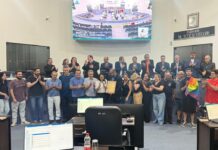 Fliv recebe Voto de Congratulação na Câmara