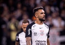 Raniele tem lesão muscular na coxa e inicia tratamento no Corinthians