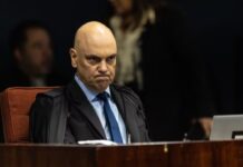 Moraes pede a Zanin sessões extras para julgamento de Bolsonaro