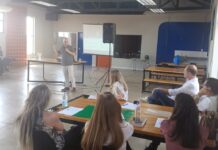 Docentes da Unifev participam de formação sobre o método Jigsaw