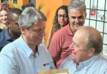 Liberato Caldeira reforça pedido a Tarcísio por término de pavimentação de vicinal