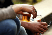 Vereadores pedem ação do Conselho Tutelar contra consumo de álcool e cigarro por menores em feiras livres