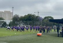 Hugo Souza treina normalmente e pode voltar contra o Grêmio após lesão