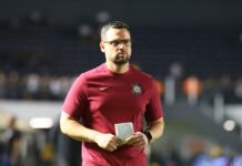 Auxiliar de Dorival, Lucas Silvestre critica postura do Corinthians em derrota: “Situação que nos indigna”