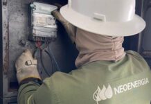 Mulher é presa suspeita de fazer ‘gato’ no fornecimento de energia elétrica