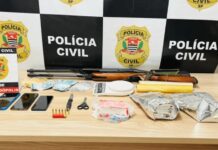 Homem é preso com porções de cocaína, armas, munições e dinheiro