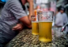 Lula sanciona lei que aumenta pena para quem dá ou vende bebida alcoólica a menores de idade