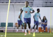 Ancelotti observa time com Rodrygo de volta e Vini Jr. mais perto do gol