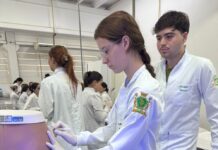 Curso Aplicação de Injetáveis aprimora habilidades de graduandos de Farmácia na Unifev