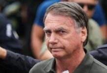 Moraes mantém Bolsonaro na PF em vez de mandá-lo para a Papuda