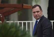 Mauro Cid passa por audiência no STF e retira tornozeleira eletrônica