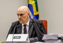 Moraes manda comunicar TSE sobre inelegibilidade de Bolsonaro