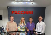 Facchini doa carrinhos ao Fundo Social para fortalecer o trabalho dos catadores de recicláveis