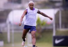 Vitinho e André voltam a ficar à disposição no Corinthians