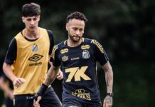 Neymar e Brahimi são relacionados pelo Santos para jogo contra o Flamengo