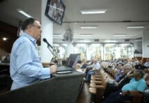 Teixeira se reúne com conselheiros e organizadas no Santos e pede união contra o rebaixamento