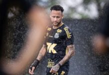 Santos e estafe têm cautela sobre presença de Neymar em campo sintético contra o Palmeiras