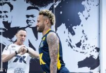 Neymar e quatro titulares ficam na academia, mas não preocupam Vojvoda