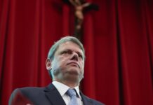 PCC precisa ser classificado como grupo terrorista, diz Tarcísio de Freitas