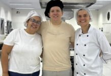 Panificação é tema de aula prática do curso de Nutrição da Unifev