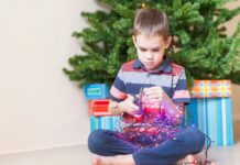 Neoenergia Elektro alerta para cuidados na montagem da iluminação de Natal