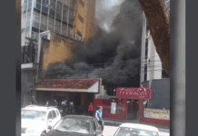 Incêndio atinge restaurante no centro de Rio Preto na manhã deste sábado (29).