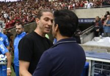 Abel, do Palmeiras, e Filipe Luís, do Flamengo, são eleitos entre os 10 melhores técnicos do mundo em 2025