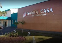 Adolescente é esfaqueado no rosto após pegar carona com desconhecido