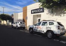 Mulher vende excursão para grupo, gasta dinheiro em jogo de apostas online e cancela a viagem no dia