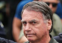 Bolsonaro passa por novo procedimento para conter soluços e deve fazer endoscopia nesta quarta-feira