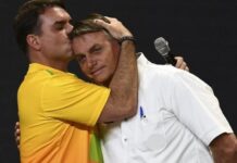 Flávio será candidato a presidente em 2026 após escolha de Bolsonaro