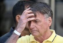Bolsonaro deve passar hoje por novo procedimento para conter crise de soluços