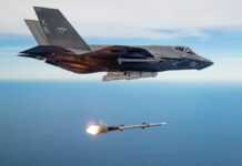 EUA fazem 1º ataque contra a Venezuela e destroem estrutura ligada ao narcotráfico, diz Trump